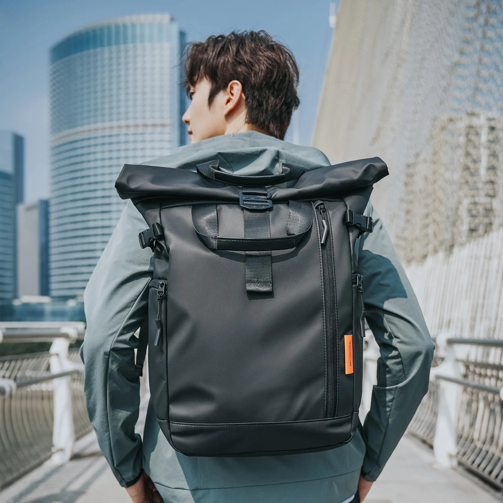 FlexTop Multifunktionaler Roll-Top Rucksack